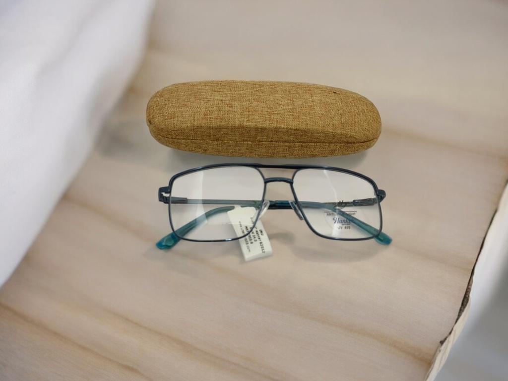 UL175621_05-Photoroom